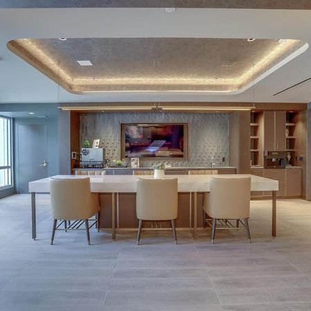 Stylish Condo At Clarendon With Rooftop Views Arlington Luaran gambar