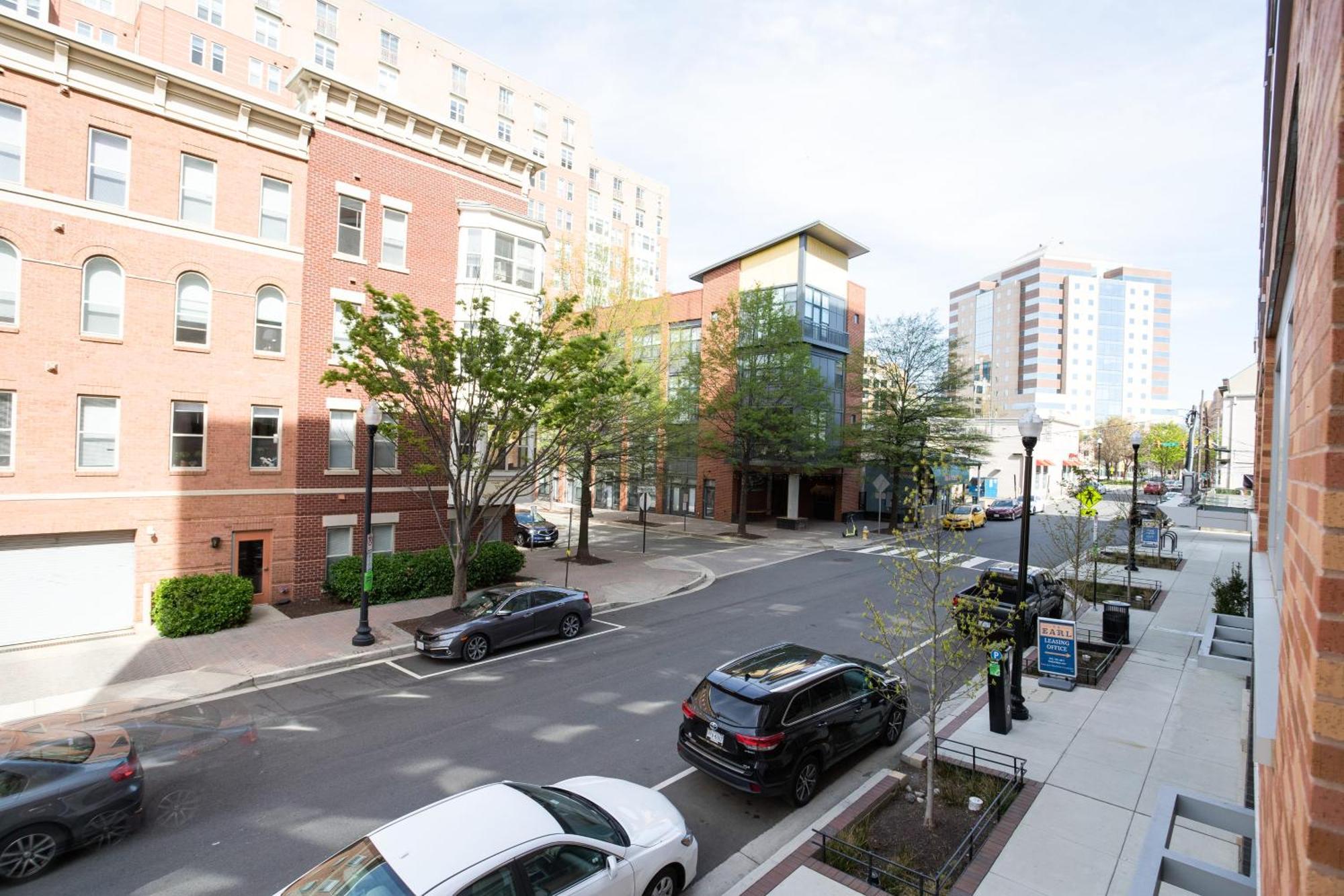 Stylish Condo At Clarendon With Rooftop Views Arlington Luaran gambar